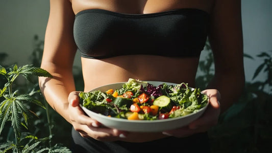 femme avec salade pour maigrir au CBD